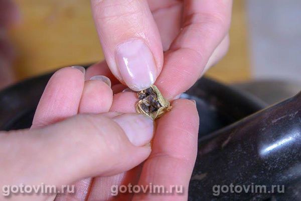 Курка з мигдалем
