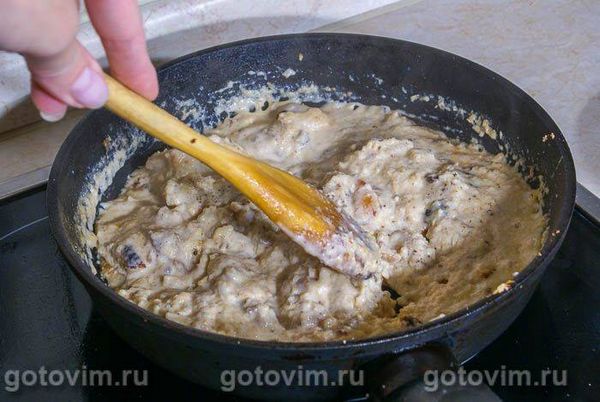 Курка з мигдалем